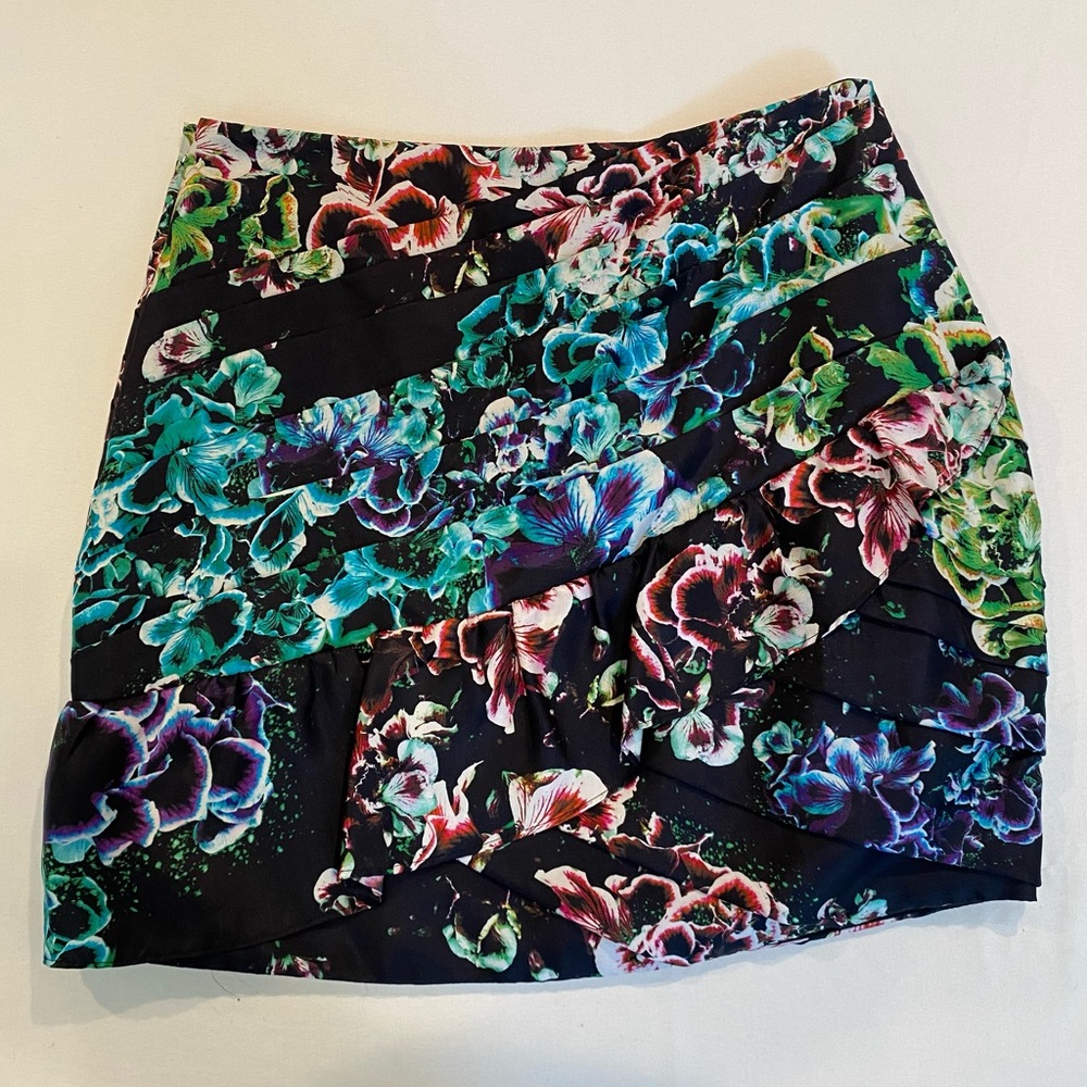 Twelfth Street by Cynthia Vincent 100% Silk Mini Skirt Multicolor Floral Size 8